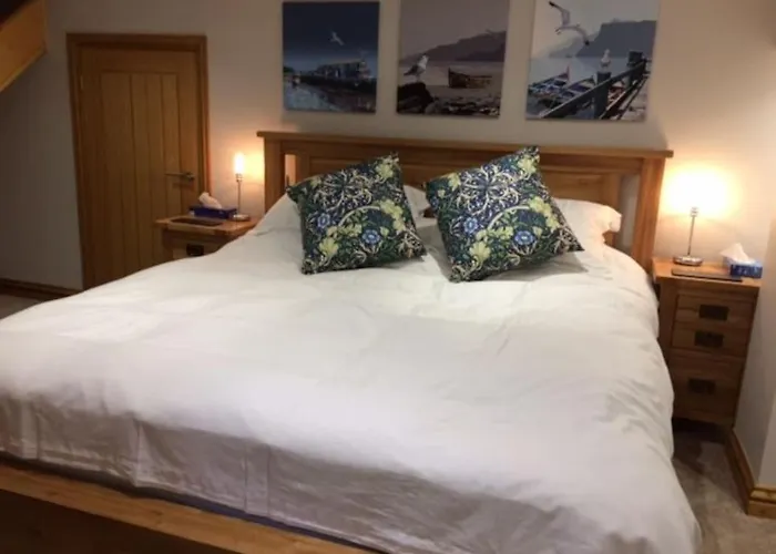 River Road, Littlehampton, Executive Apartment