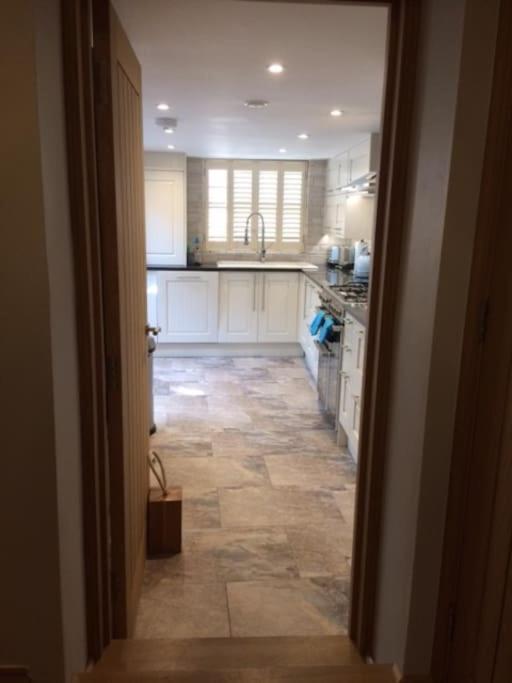 Apartment River Road, Littlehampton, Executive *