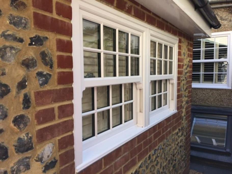 Apartment River Road, Littlehampton, Executive