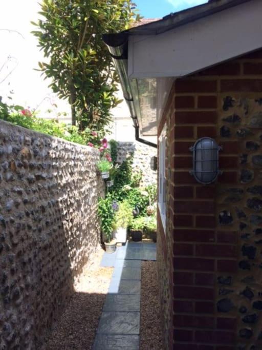Apartment River Road, Littlehampton, Executive Littlehampton