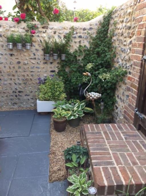 River Road, Littlehampton, Executive